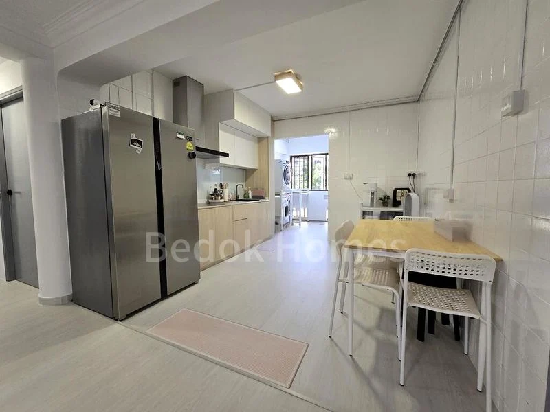 Common Room (HDB) for Rent in  323 Tampines Street 33 - Image 4