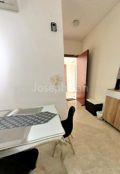 4 Bed Apartment (Condo) for Sale in  Burlington Square - Image 3