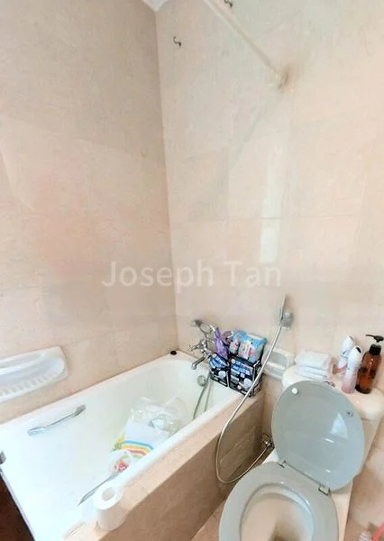 4 Bed Apartment (Condo) for Sale in  Burlington Square - Image 12