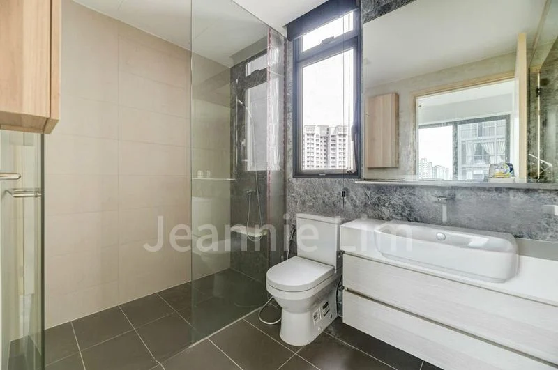 3 Bed Condo for Rent in  The Luxurie - Image 5