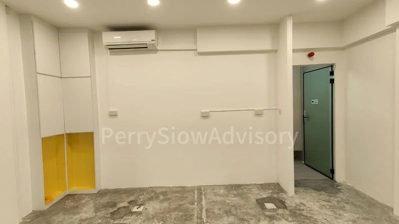 Shop / Shophouse for Rent: Shophouse available at Kembangan Suite - Image 2