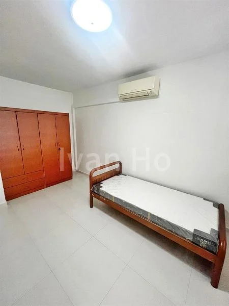 4 Room (4A) HDB for Rent in  141 Tampines Street 12 - Image 4