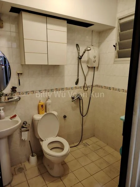 Common Room (HDB) for Rent in  172A Edgedale Plains - Image 4