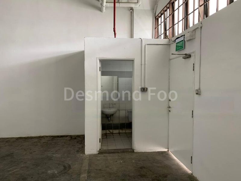 Light Industrial (B1) for Rent: Column-Free B1 Space, near Marymount MRT | Toilet Attached - Image 4