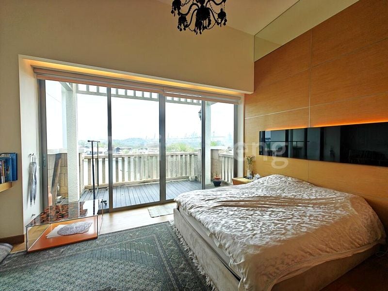 4 Bed Condo for Rent in  The Berth By The Cove - Image 5