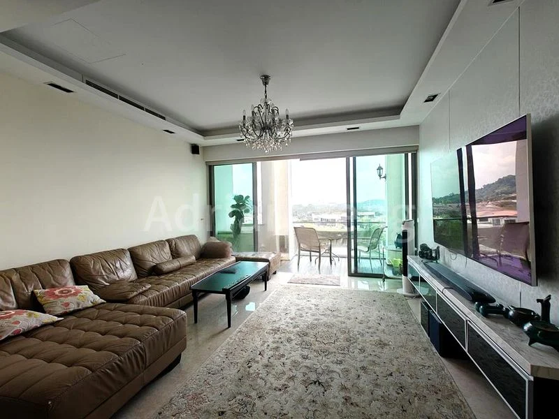 4 Bed Condo for Rent in  The Berth By The Cove - Image 1