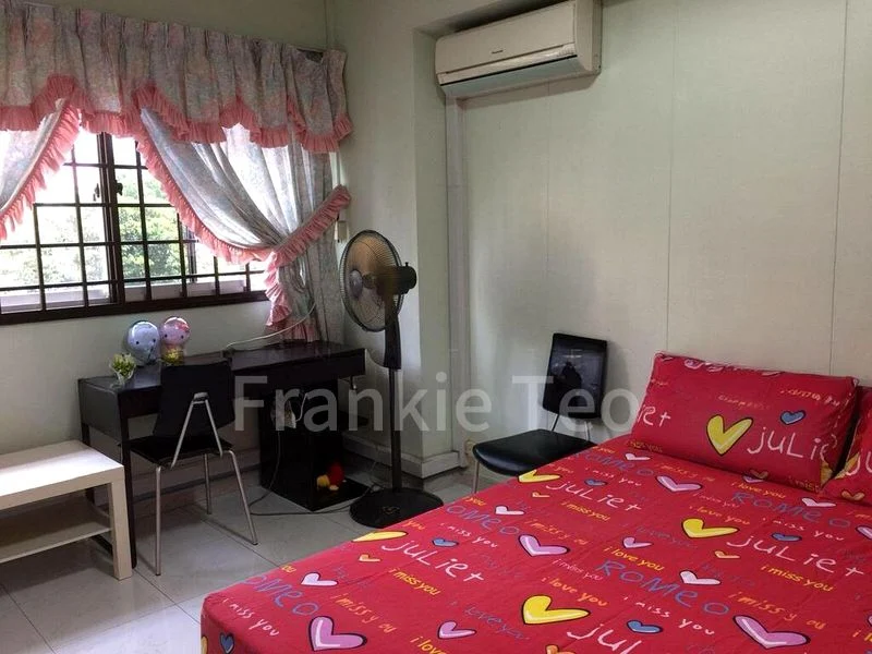 Common Room (HDB) for Rent in  431 Choa Chu Kang Avenue 4 - Image 8