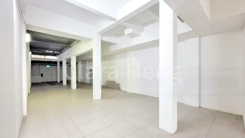 Medical Suite for Sale: Prime District, Large Ground Floor Shophouse, Wide Frontage @ Havelock MRT / Outram Road - Image 2