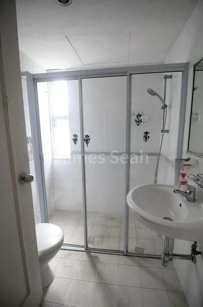 4 Bed Condo for Rent in  Pandan Valley - Image 11