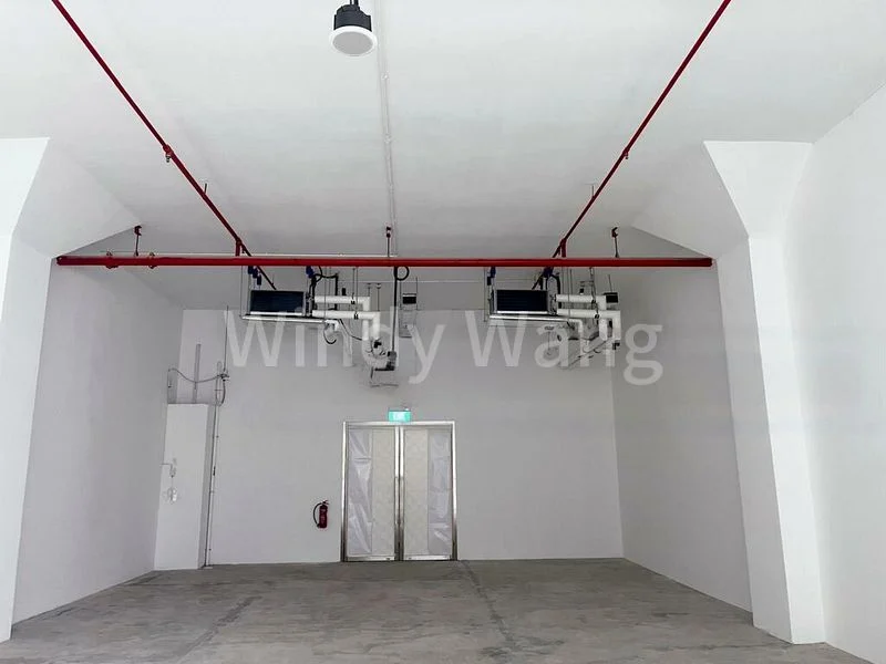 Light Industrial (B1) for Rent: Luzerne Building - Image 2