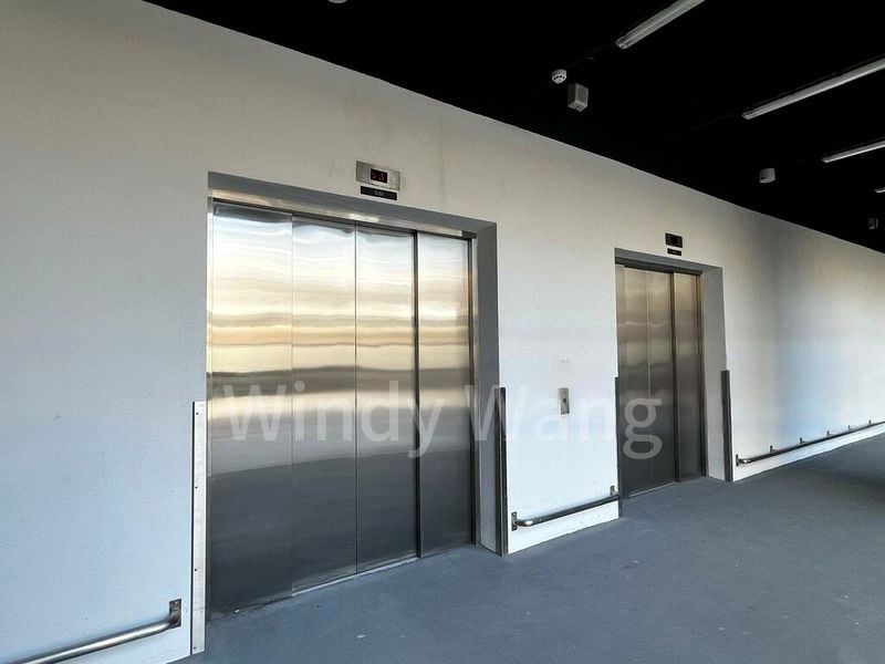 Light Industrial (B1) for Rent: Luzerne Building - Image 4