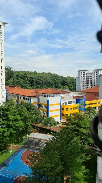 5 Room (5I) HDB for Rent in 289D Bukit Batok Street 25 - Image 4