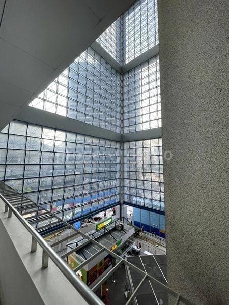 Office for Rent: Parkway Centre - Image 1