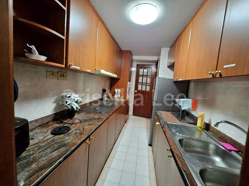 Room (Condo) for Rent in  Harbourlights - Image 9