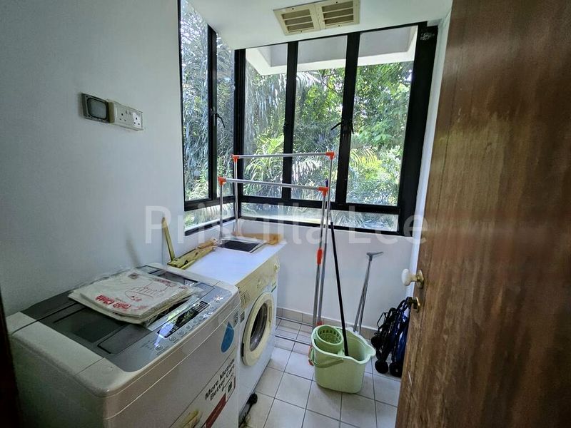 Room (Condo) for Rent in  Harbourlights - Image 11