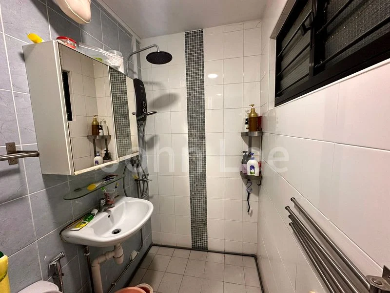 4 Room (4S) HDB for Sale in 251 Yishun Ring Road - Image 3