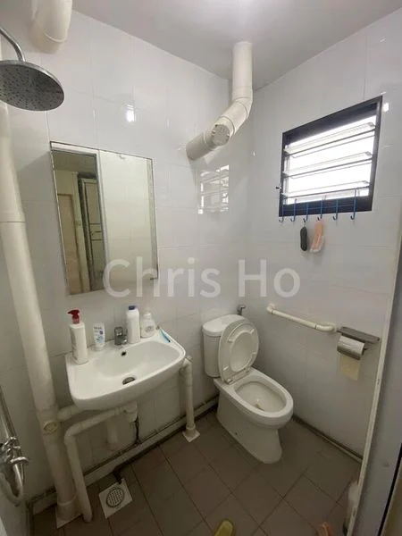 3 Room (3NG) HDB for Sale in  587 Ang Mo Kio Avenue 3 - Image 2