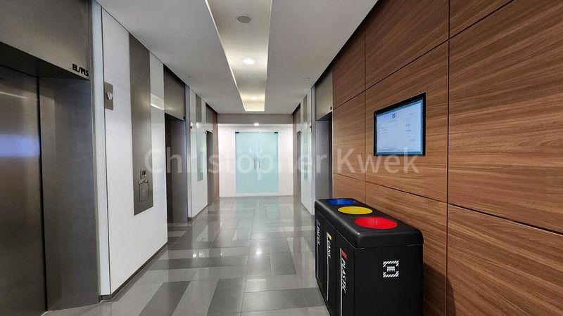 Office for Rent: Central Plaza - Image 2