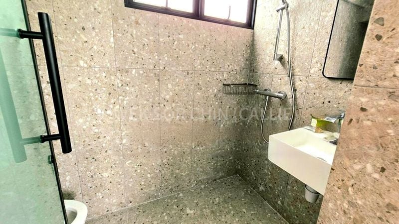 Common Room (HDB) for Rent in  274 Tampines Street 22 - Image 1