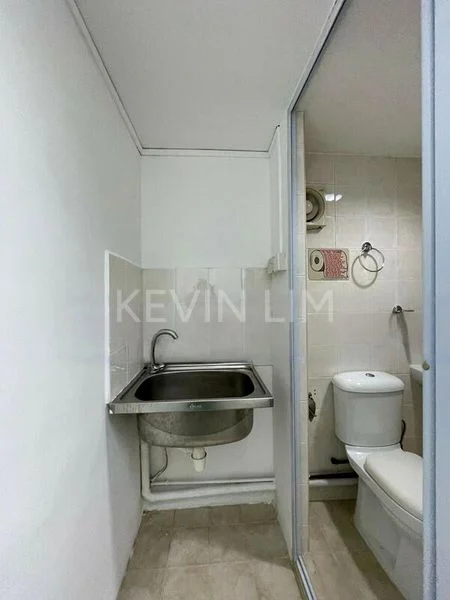 Office for Rent: Textile Centre - Image 2