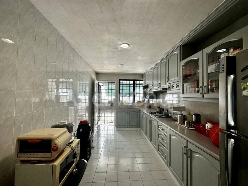 4 Bed Terraced House (Landed) for Sale in  Gerald Residence - Image 4