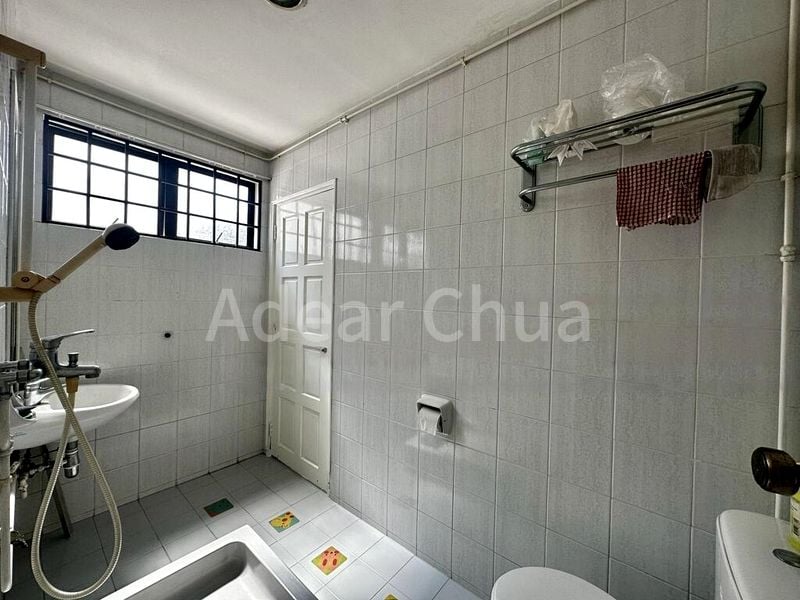 4 Bed Terraced House (Landed) for Sale in  Gerald Residence - Image 9