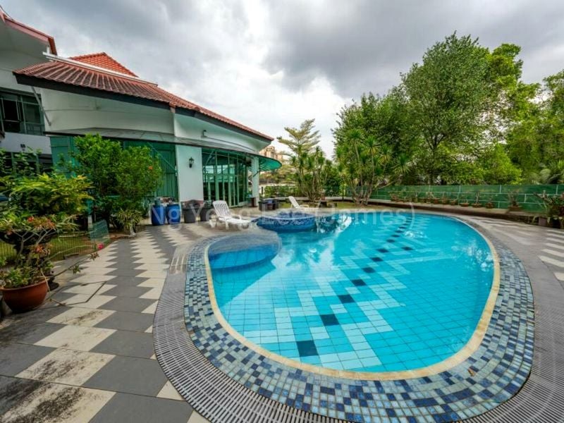 6 Bed Bungalow (Landed) for Sale in  Caldecott Hill Estate - Image 18