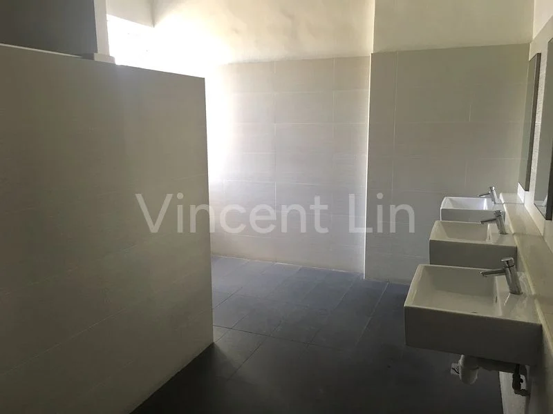 Light Industrial (B1) for Rent in Tong Lee Building Block B - Image 6