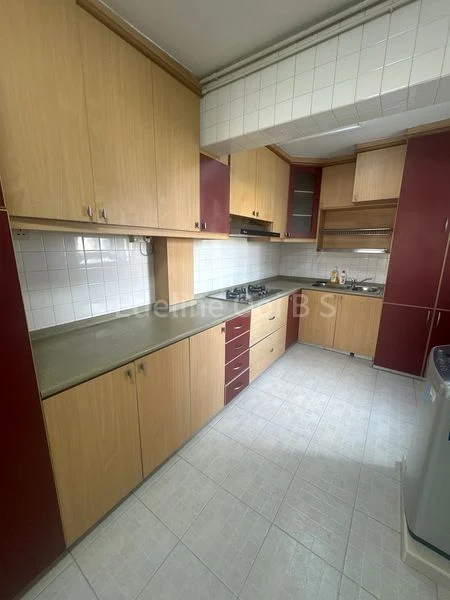 5 Room (5I) HDB for Rent in  355 Clementi Avenue 2 - Image 6