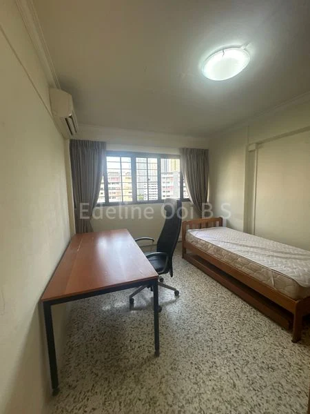 5 Room (5I) HDB for Rent in  355 Clementi Avenue 2 - Image 1