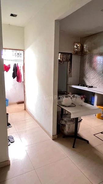8 Bed Terraced House (Landed) for Rent in  Hougang Avenue 3 - Image 3