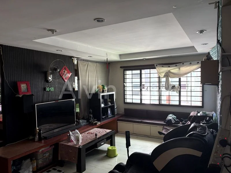 5 Room (5I) HDB for Sale in 758 Woodlands Avenue 6 - Image 1