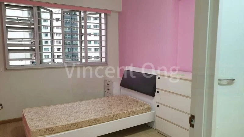 Common Room (HDB) for Rent in 185C Woodlands Street 13 - Image 1