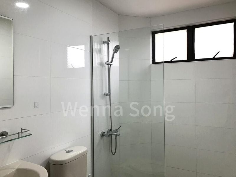 2 Bed Condo for Rent in  Bayshore Park - Image 3