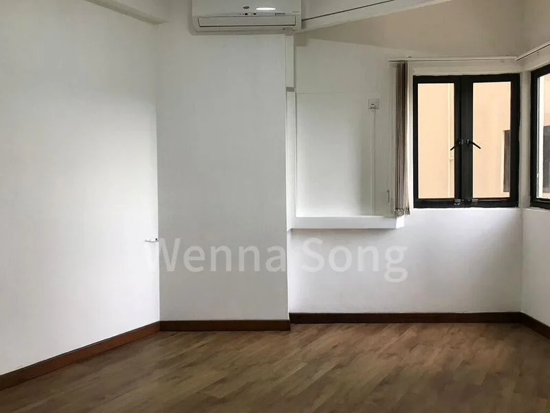 2 Bed Condo for Rent in  Bayshore Park - Image 2