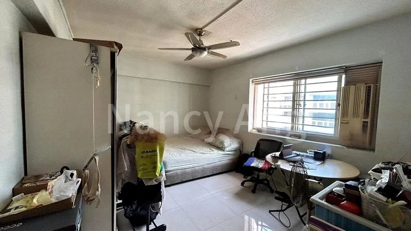 5 Room (5I) HDB for Sale in  555 Jurong West Street 42 - Image 4