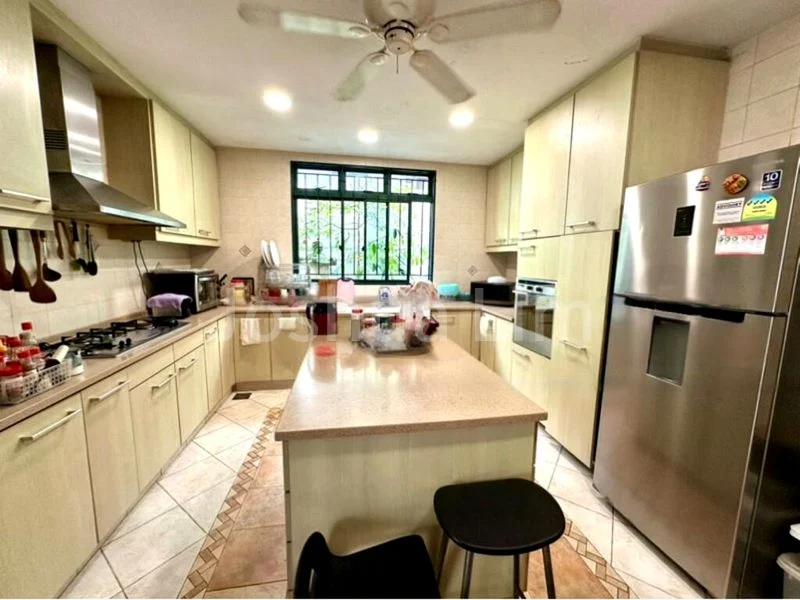 6 Bed Bungalow (Landed) for Sale in  134 Watten Estate - Image 18