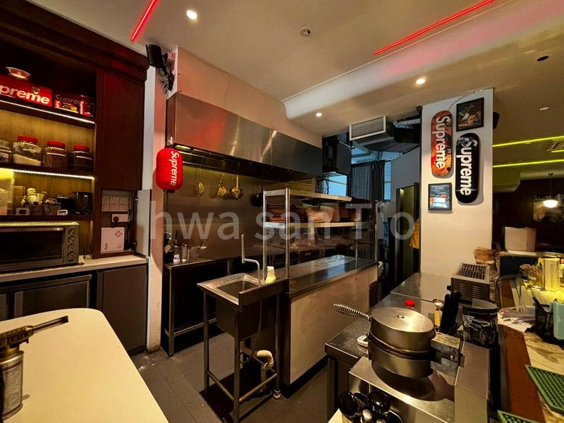 Food & Beverage for Rent: ❤️ F&B  renovated  exhaust  grease trap  gas  high ceilings @ Lavender - Image 12