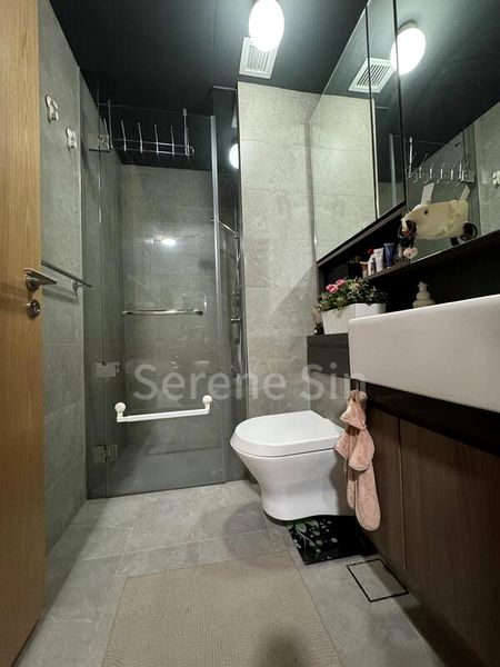 2 Bed Condo for Sale in  Midwood - Image 5