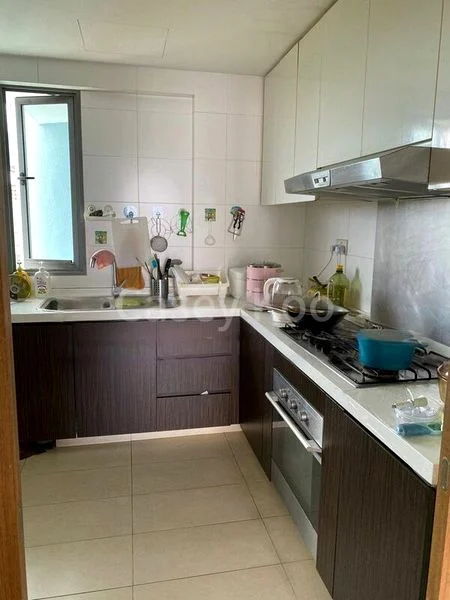 4 Bed Condo for Rent in  Waterfront Waves - Image 10