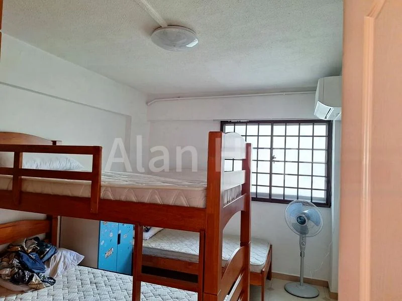 Common Room (HDB) for Rent in  686 Hougang Street 61 - Image 1
