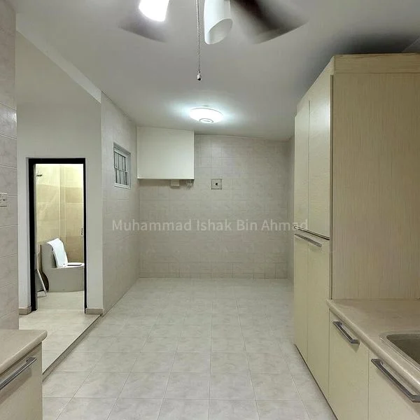4 Bed Terraced House (Landed) for Sale in  Opera Estate - Image 7