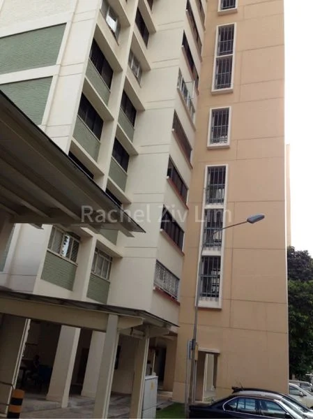 Common Room (HDB) for Rent in  215 Serangoon Avenue 4 - Image 1