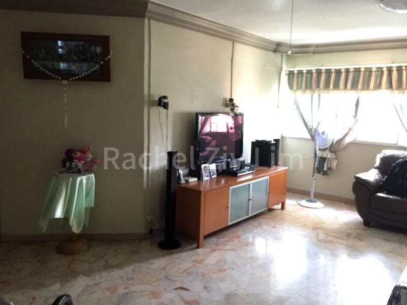 Common Room (HDB) for Rent in  215 Serangoon Avenue 4 - Image 2