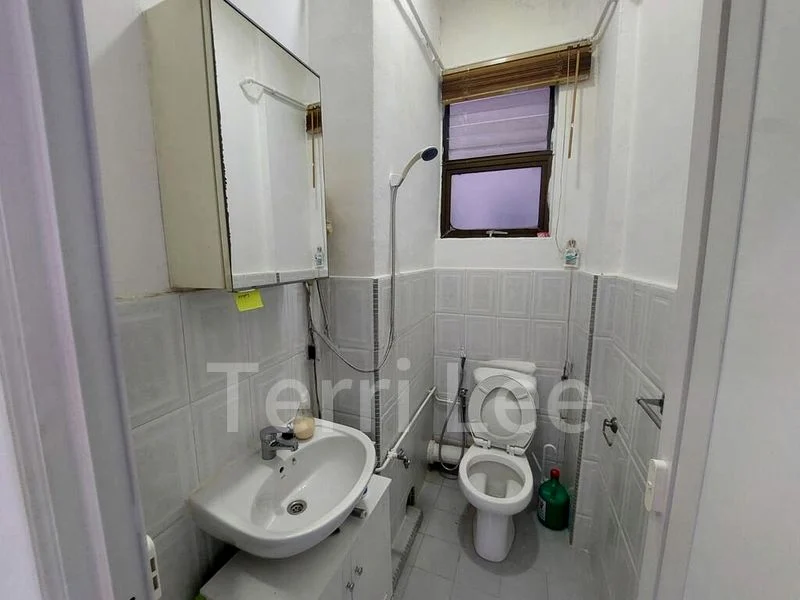 2 Bed Apartment (Condo) for Rent in  Kim Sia Court - Image 5