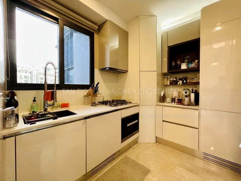 2 Bed Condo for Rent in  One Balmoral - Image 8