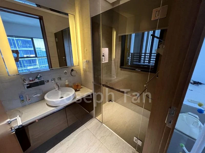 4 Bed Condo for Rent in  3 Orchard By-The-Park - Image 2