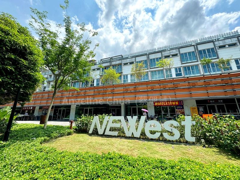 Shop / Shophouse for Sale in  Newest - Image 6