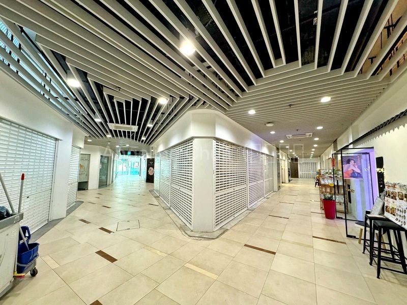 Shop / Shophouse for Sale in  Newest - Image 5