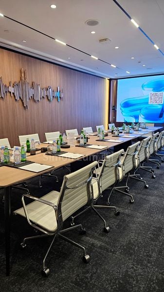 Office for Rent in Gateway West - Image 2